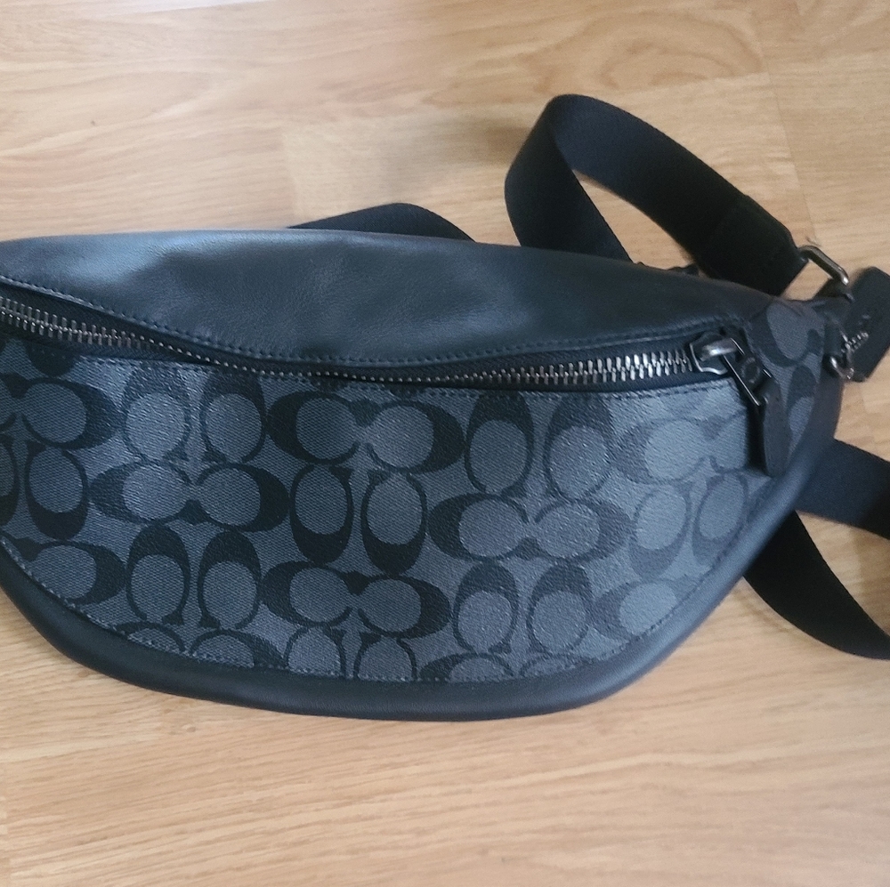 Large Coach waist Belt bag/ Fannie Pack